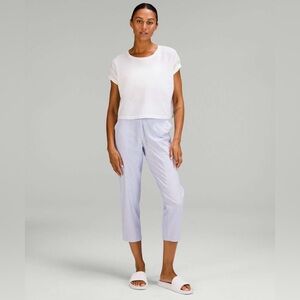 Lululemon Dance Studio Mid-Rise Crop 25"
Pastel Blue